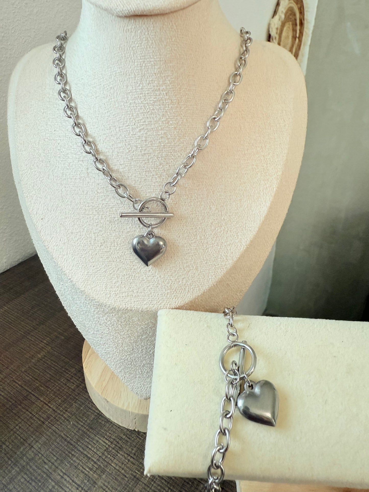 Francia Heart Necklace Set