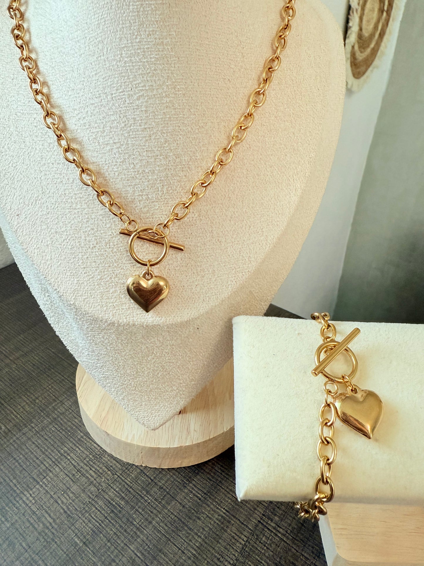 Francia Heart Necklace Set