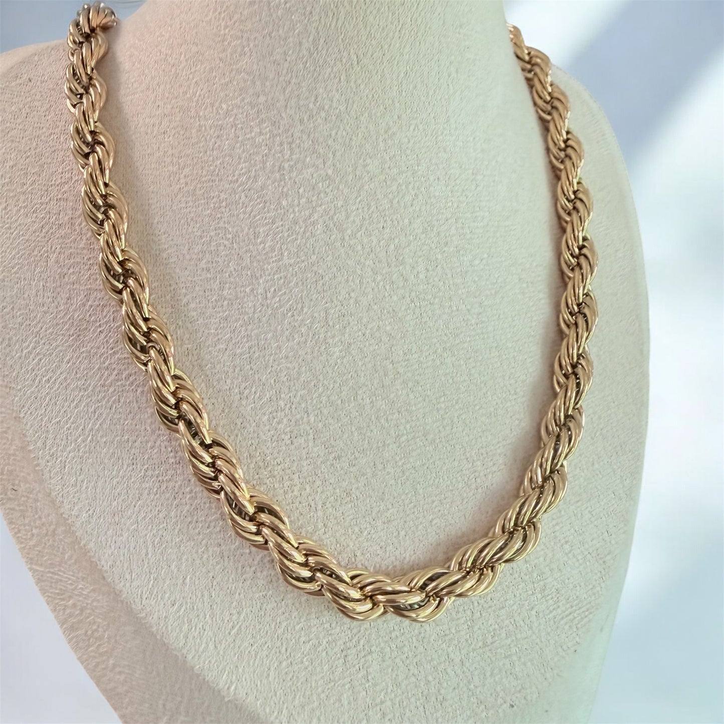 Bold and Expressive Necklace