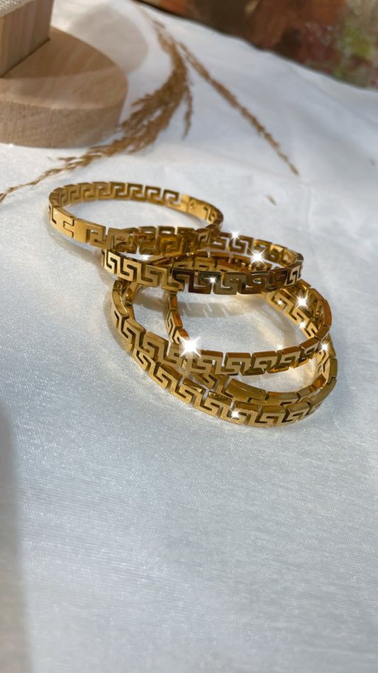 Square swirl Bangles Gold