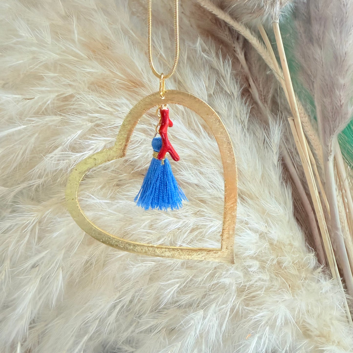 Mamá Corazón Necklace