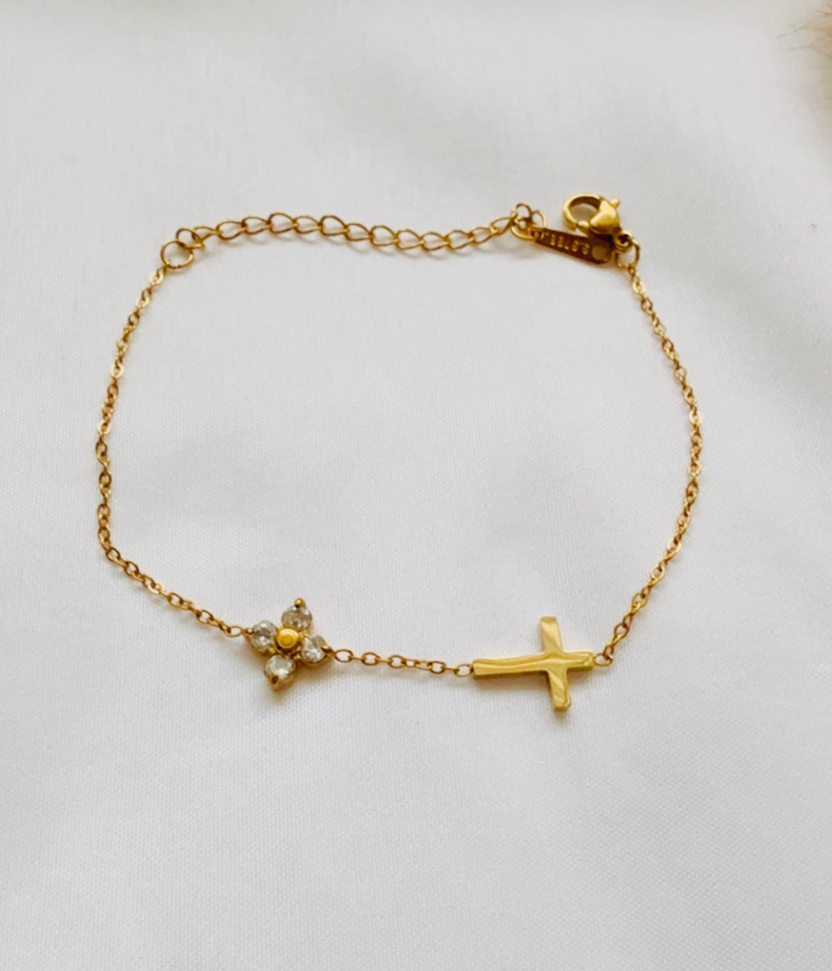 Flor y Cruz Bracelet